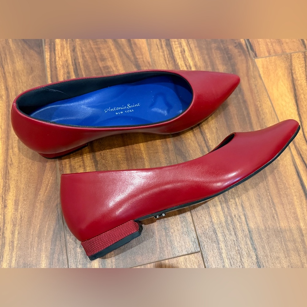 ❤️ Antonia Saint NY cushioned red leather flats in size 7.5 B